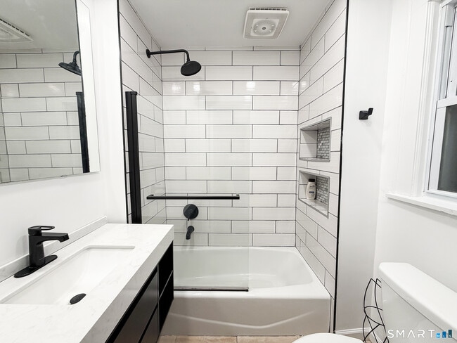 Building Photo - 23 Wiklund Ave