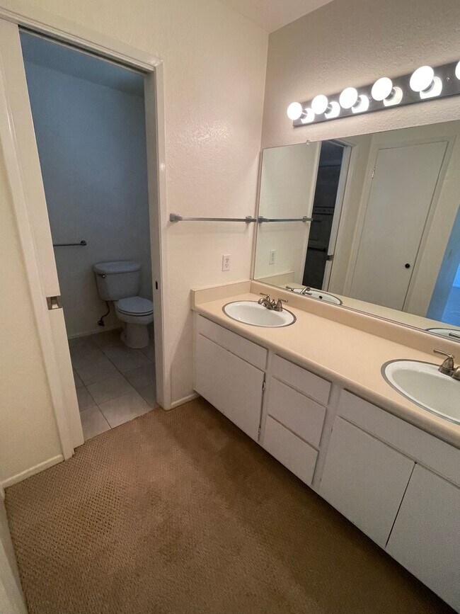 Building Photo - Spacious 3/2 Mesa Home in Washington Schoo...
