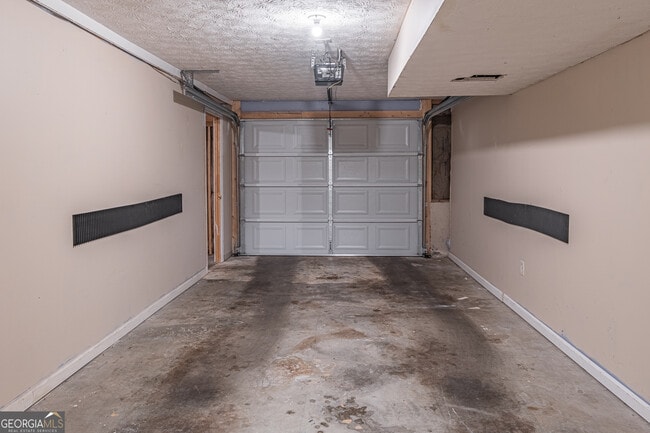 Building Photo - 5747 Starboard Ct