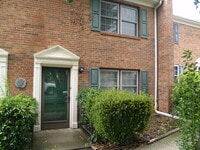 Building Photo - 8907 Hunter Ridge Dr