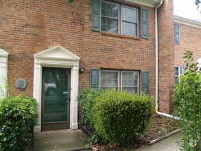 Building Photo - 8907 Hunter Ridge Dr