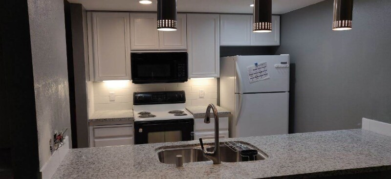 Building Photo - 39993 Fremont Blvd