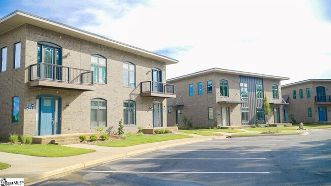 Building Photo - 121 Hillhouse St