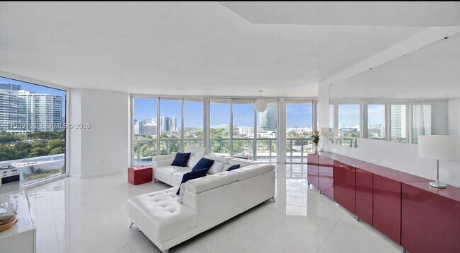 Building Photo - 7330 Ocean Terrace