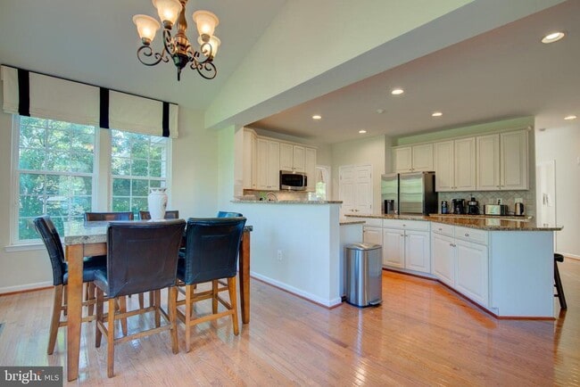 Building Photo - 25291 Kilkeen Way