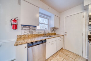 Building Photo - 12 Rolling Ridge Rd