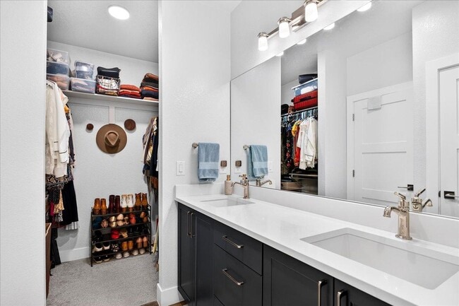 Building Photo - 2846 California St