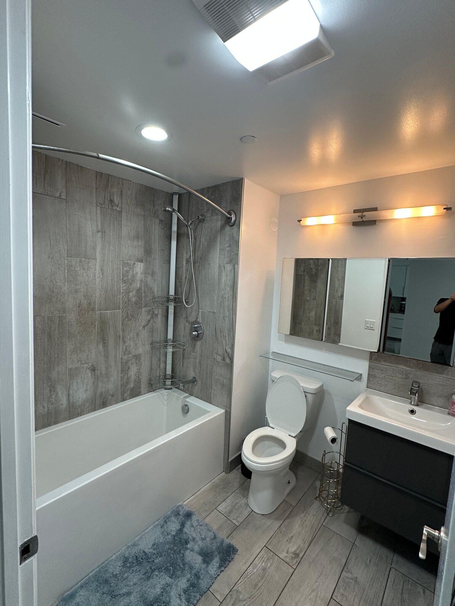 2nd bathroom - 12222 Wilshire Blvd