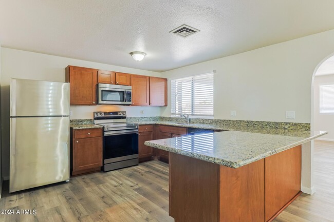 Building Photo - 1530 W Boise Pl