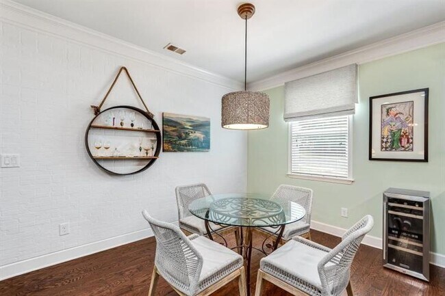 Building Photo - 10957 Waters Rd