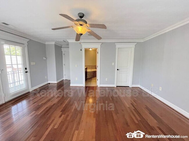 Building Photo - 2940 Hollister Ave