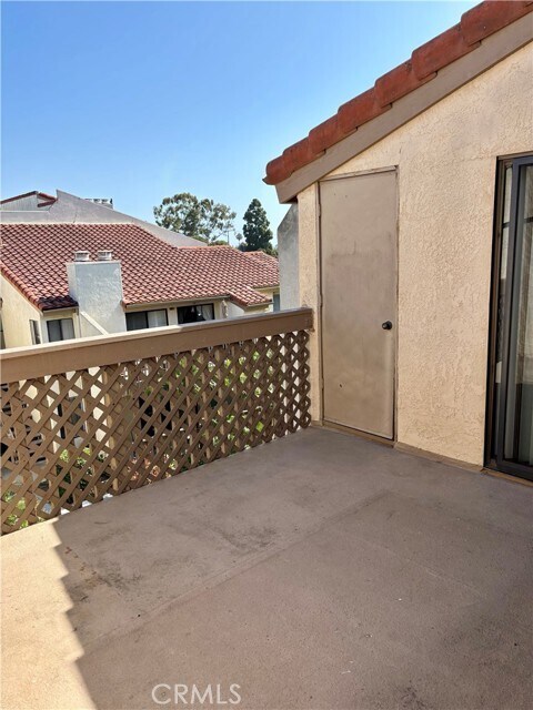 Building Photo - 4791 Lago Dr