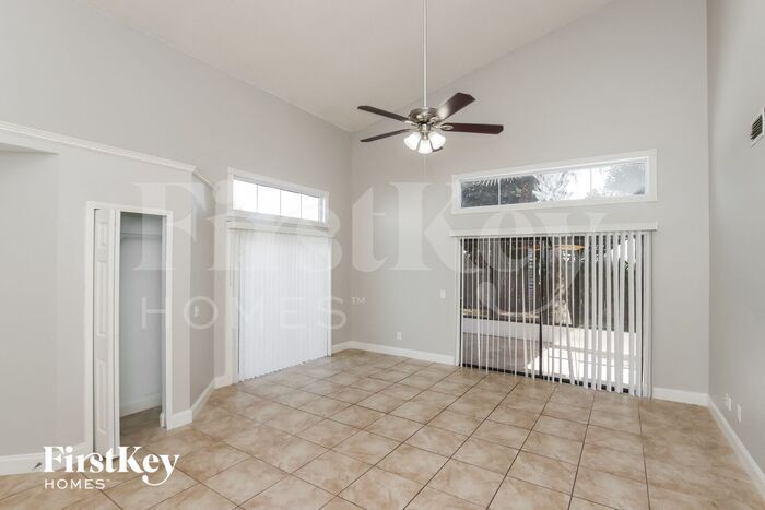 Building Photo - 730 White Pine Ave