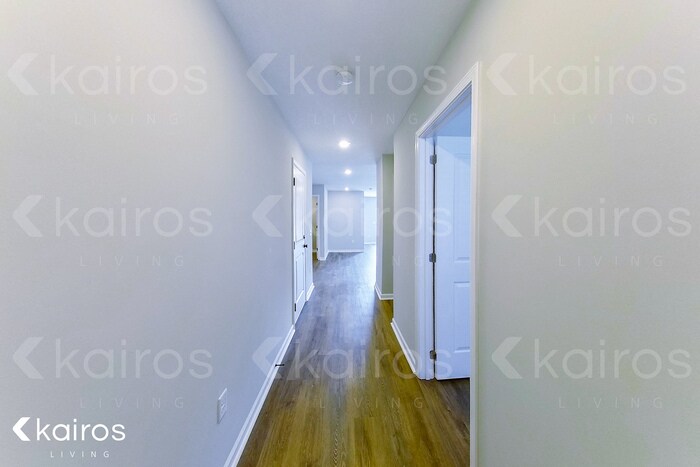 Building Photo - 13 Burnt Oak Cir