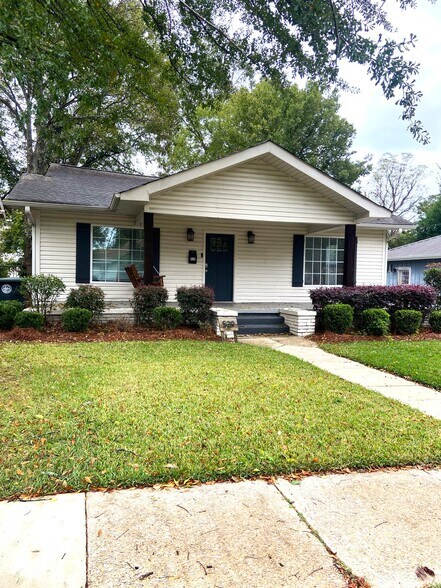 Primary Photo - 529 10th Ave S