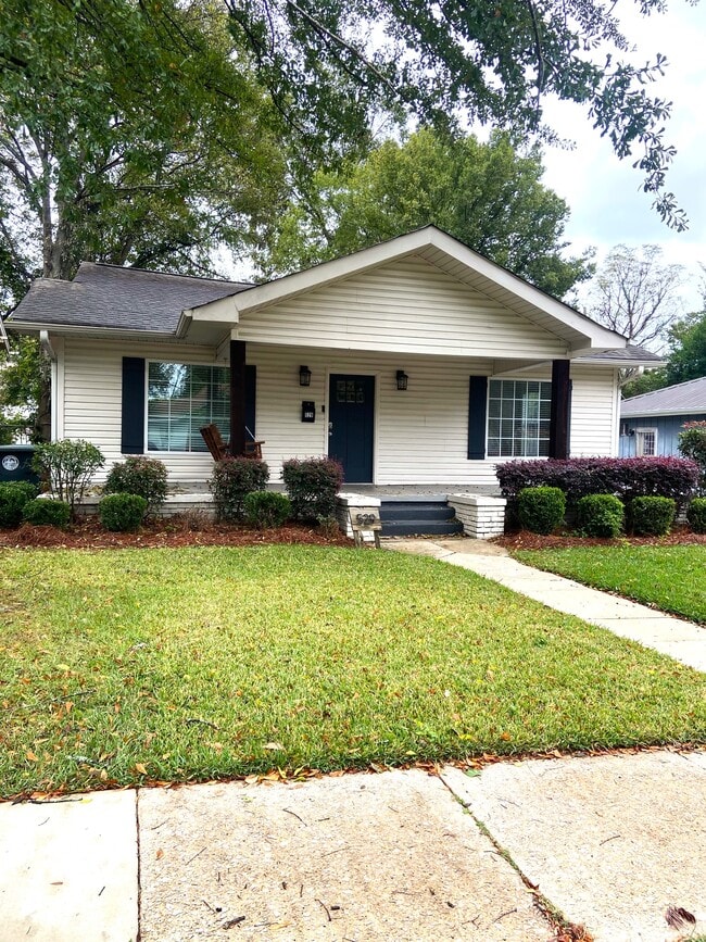 Building Photo - 529 10th Ave S