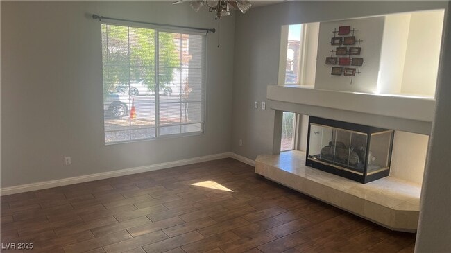 Building Photo - 537 Fiddlehead Ave