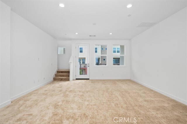 Building Photo - 1637 W Lincoln Ave