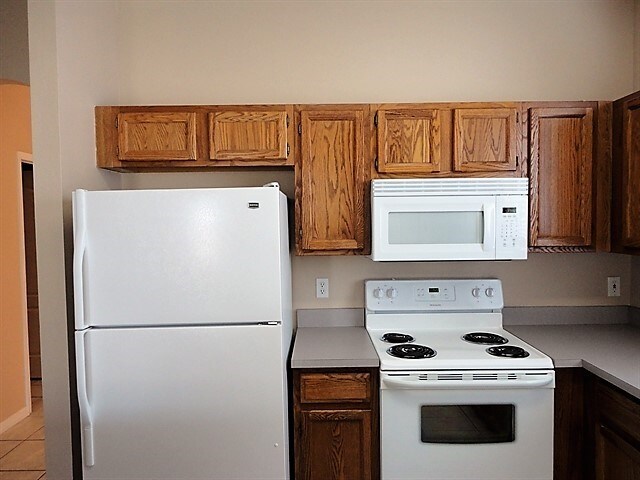 Building Photo - 443 Sand Ridge Dr