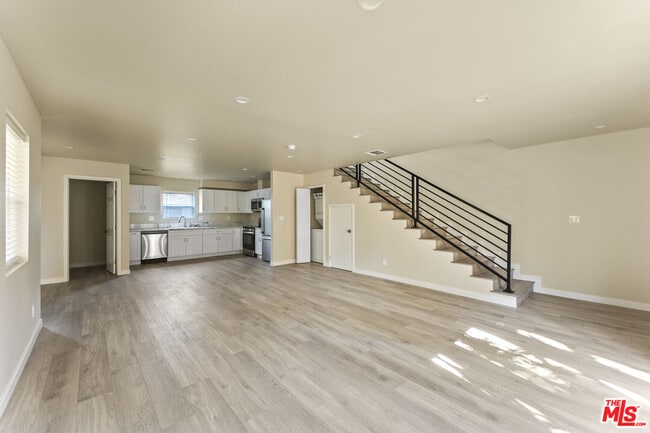 Building Photo - 5741 Simpson Ave