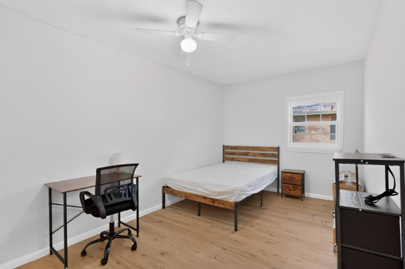 Building Photo - 404 Nottingham Dr