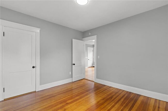 Building Photo - 100 De Pinedo St