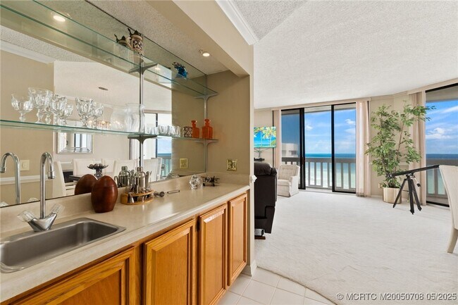Building Photo - 9960 S Ocean Dr