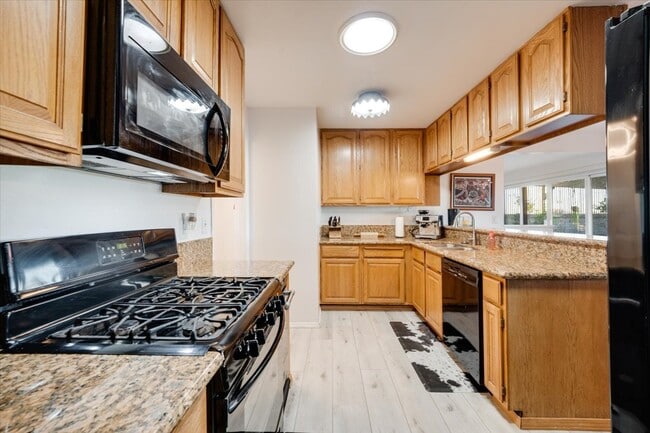 Building Photo - 1520 Watwood Rd