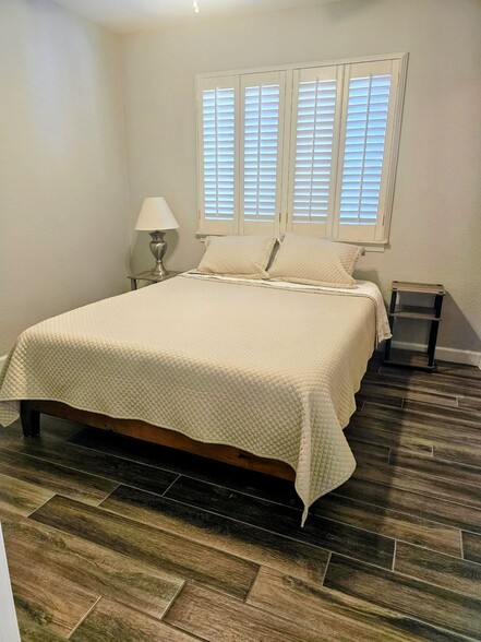 Building Photo - 42962 Cala Rosso