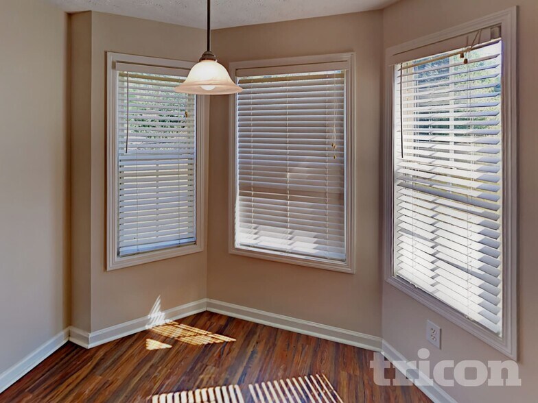 Building Photo - 440 Spring Lake Terrace