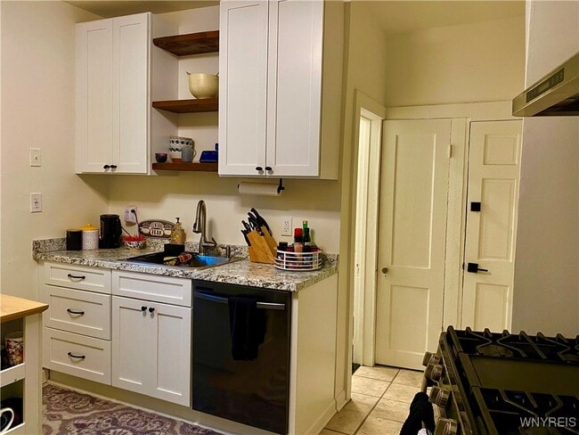 Building Photo - 286 Ashland Ave