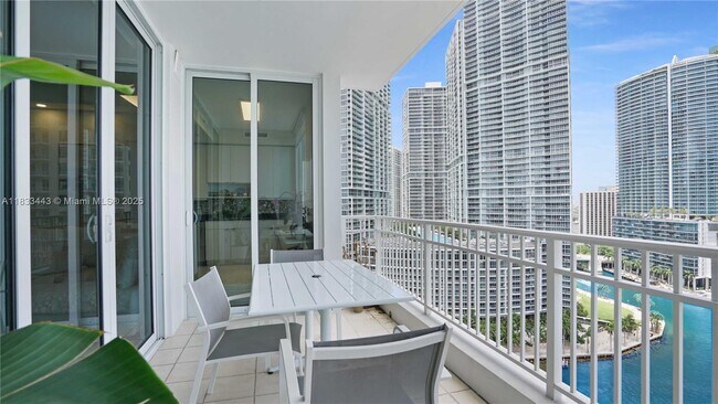 Building Photo - 801 Brickell Key Blvd
