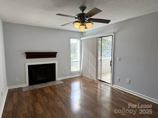 Building Photo - 3139 Heathstead Place