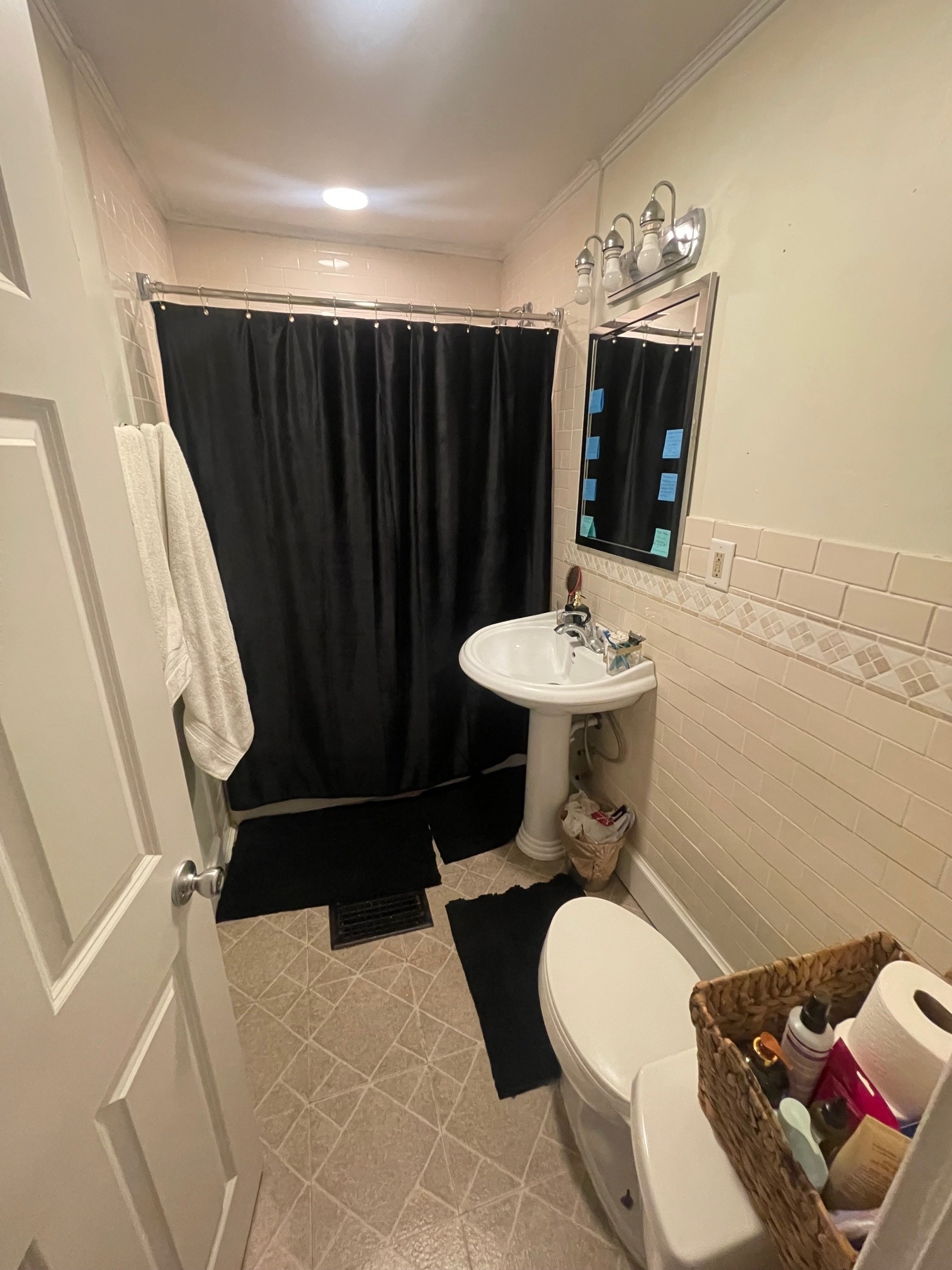 Upper full bath - 2439 Medary Ave