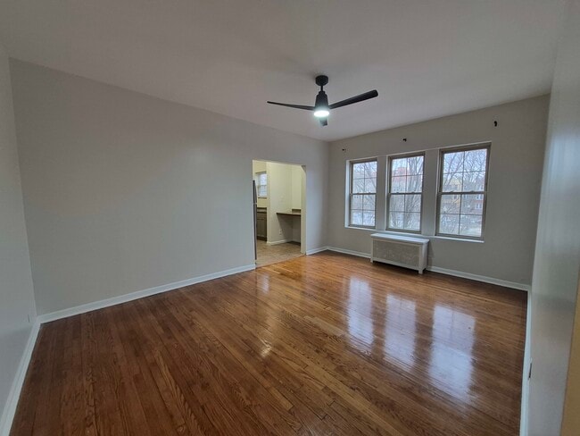 Building Photo - 6830 S South Shore Dr