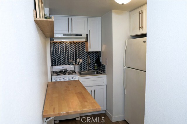 Building Photo - 160 Avenida Florencia