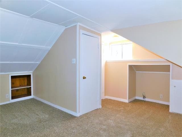 Building Photo - 216 Maple St