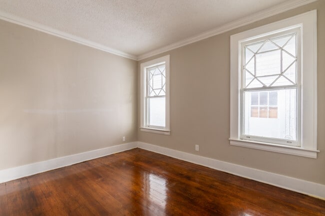 Building Photo - 2004 Walker Ave