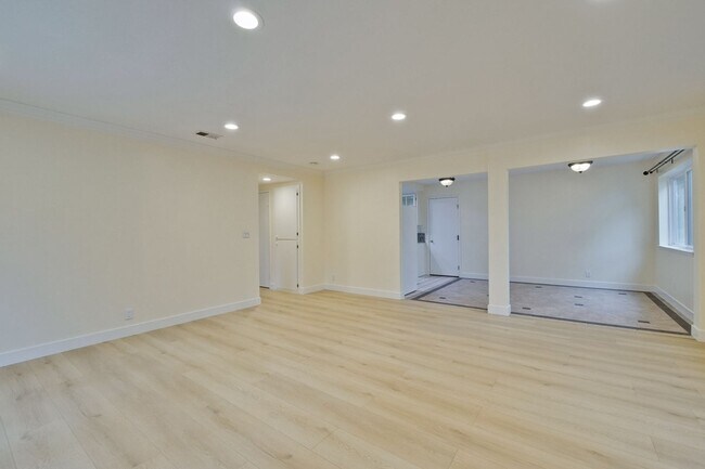 Building Photo - Beautifully Updated 3 Bed 2 Bath Home in Prime Milpitas Location!