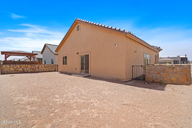 Building Photo - 13621 Hazlewood St