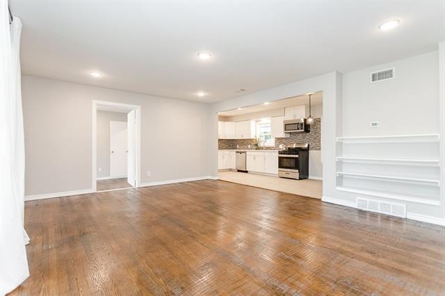 Building Photo - 10265 San Lorenzo Dr