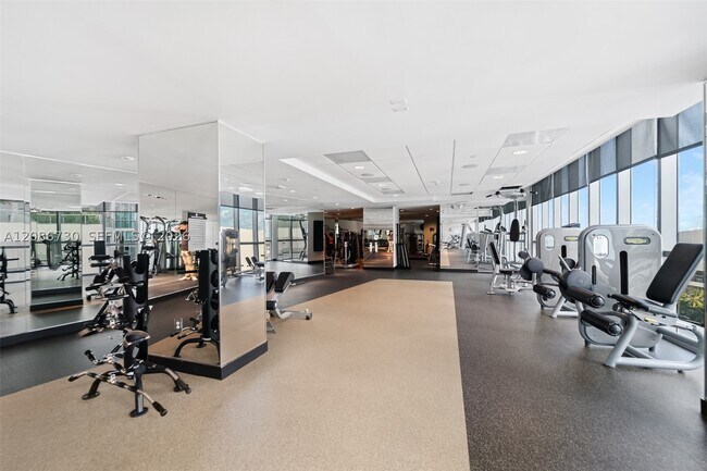 Building Photo - 900 Biscayne Blvd
