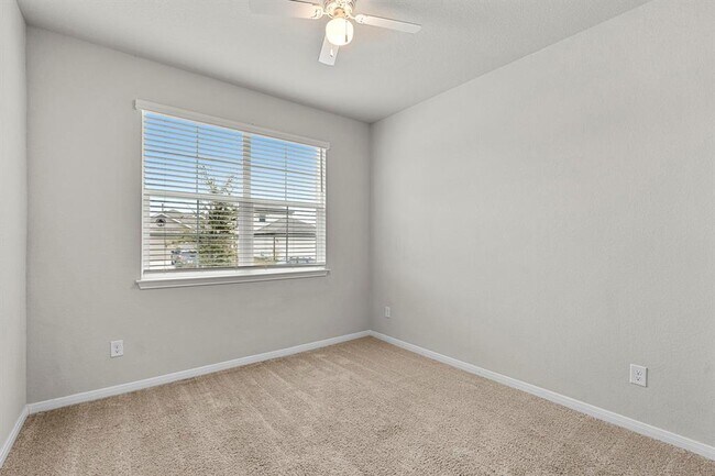 Building Photo - 453 Apache Plum Dr