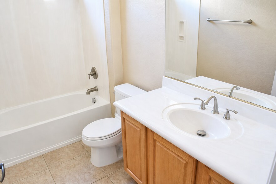 Building Photo - 12910 W Junipero Dr