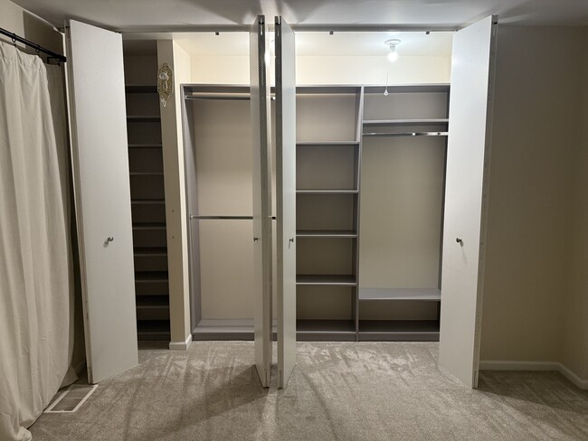 Master Closet - 5951 Meadow Dr