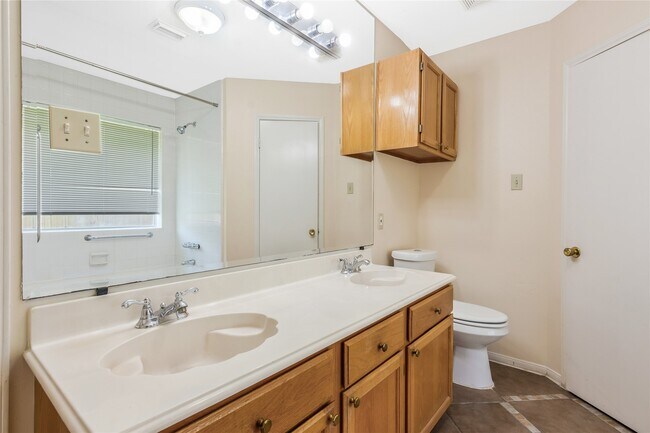 Building Photo - 18755 Highland Trail