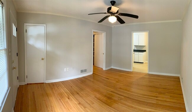 Building Photo - 145 Seminole Ave