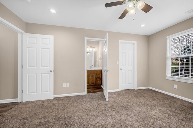 Building Photo - 1911 9th Ave N