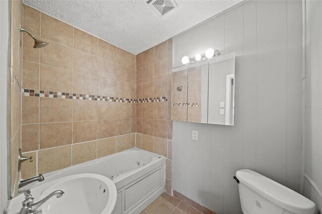 Building Photo - 2835 Dragonwick Dr