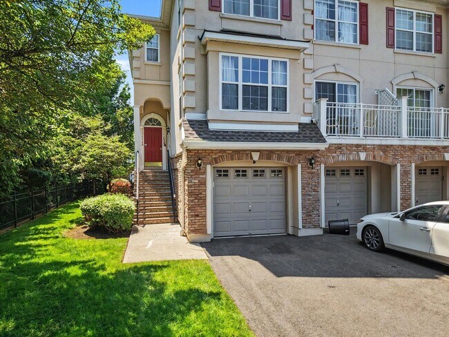Building Photo - 180 Blue Heron Dr